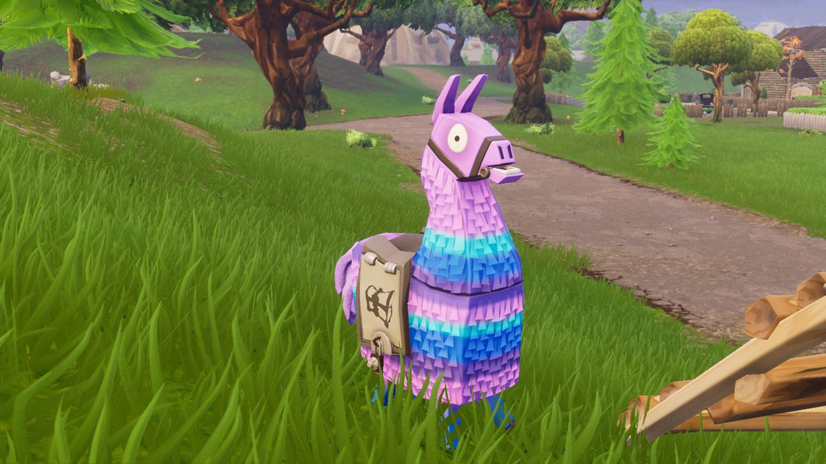 A llama that looks like a pinata in Fortnite