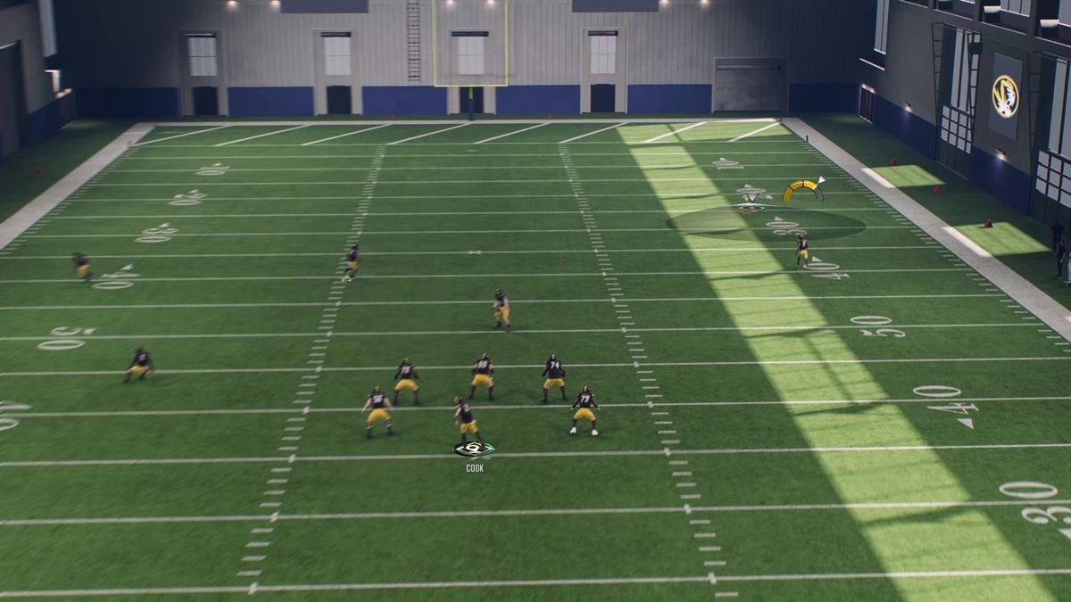 A player on the Mizzou Tigers prepares to catch a pass with the Placement passing icon on screen in College Football 25