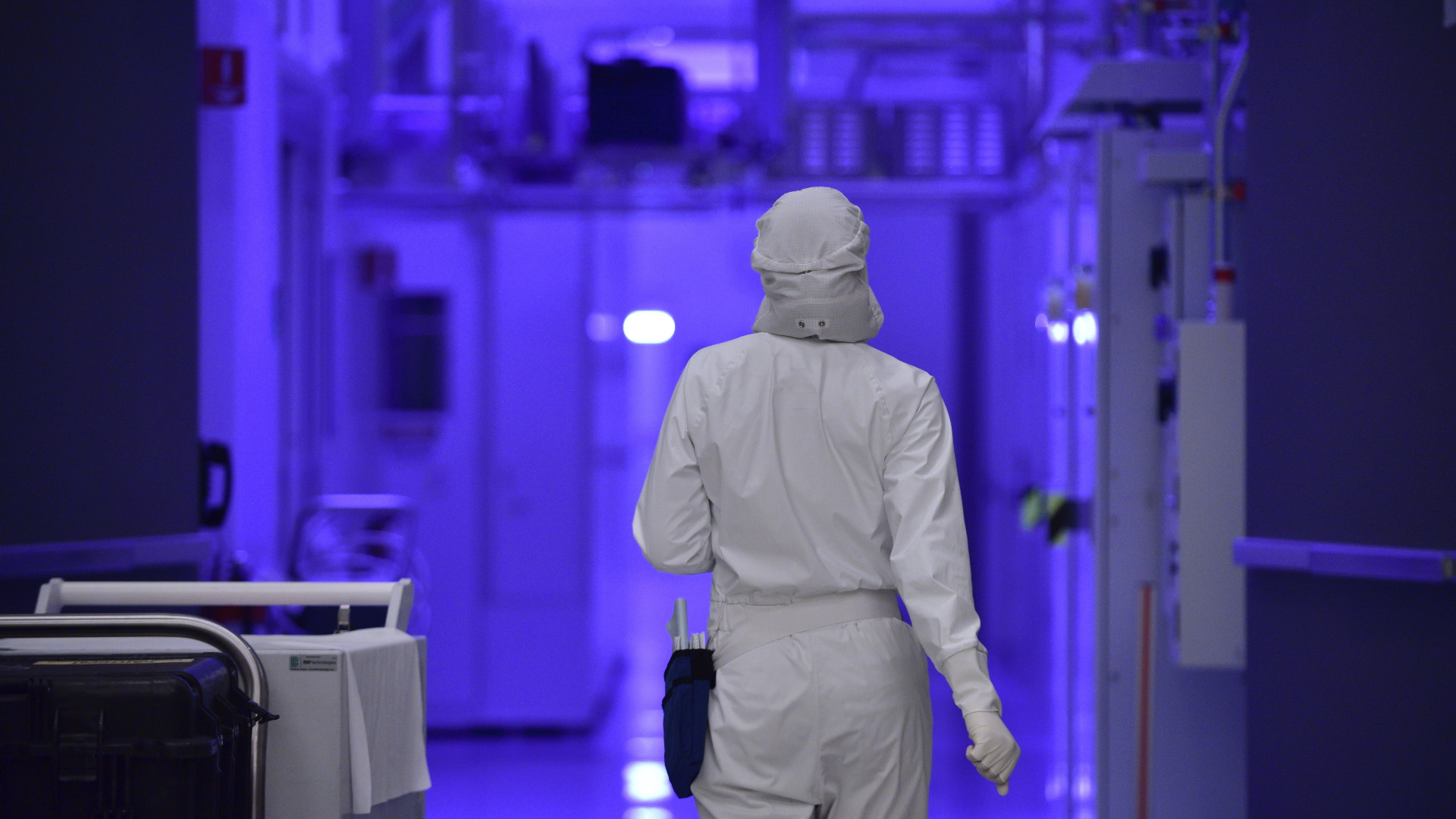 AMD and Intel are in ‘early-stage talks’ about signing a foundry commitment, a win that the struggling chip giant and US government would both love